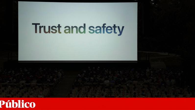 A Apple garante que as regras da União Europeia reduzem a segurança dos utilizadores. A UE contrapõem dizendo que a Apple tem de encontrar soluções que garantam a segurança, mas também a liberdade de escolha