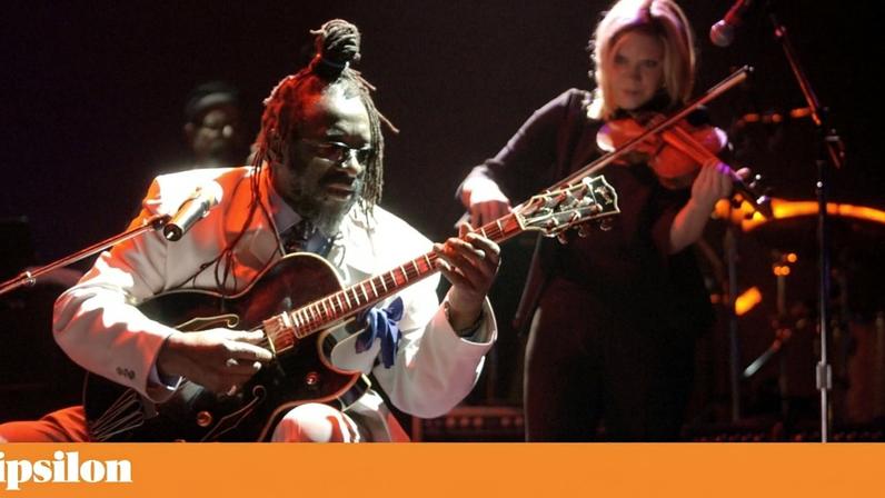 James Blood Ulmer com Alison Krauss num concerto em Nova Iorque, em 2003