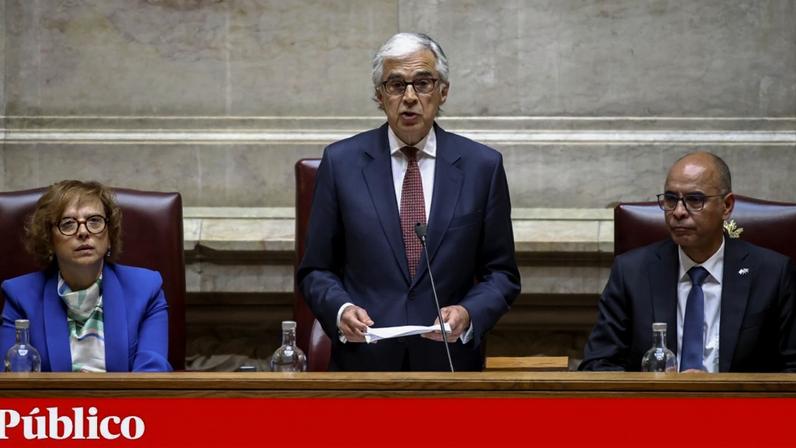 Aguiar-Branco aceitou discutir recurso do PS para não se "furtar ao escrutínio do plenário"