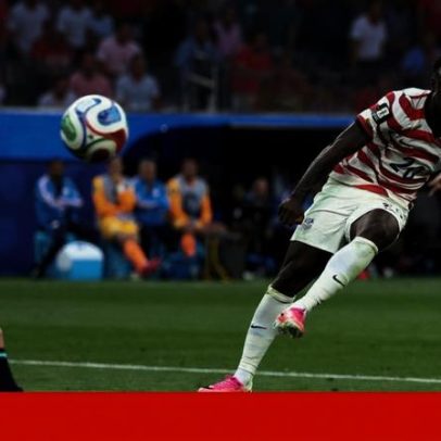EUA demoliram o murete da fronteira com o Paraguai