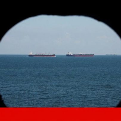 Forças britânicas interceptam petroleiro da frota fantasma russa no Canal da Mancha