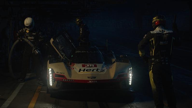 Le Mans: avarias, penalizações e duelos entre hipercarros