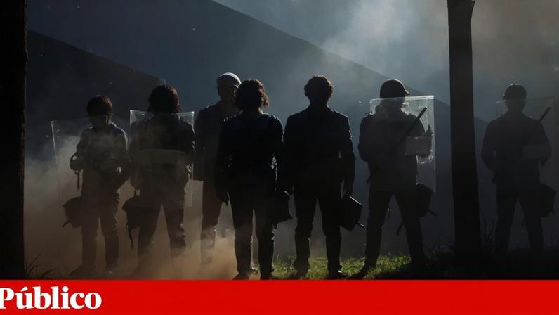 Confrontos entre manifestantes anti-G7 e polícia perto da sede da ONU em Genebra