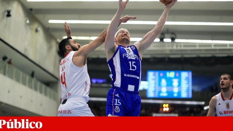 FC Porto conquista título de basquetebol após uma década