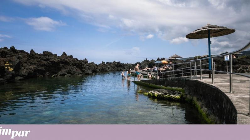 As piscinas naturais dos Biscoitos ficam na costa Norte da Terceira, nos Açores