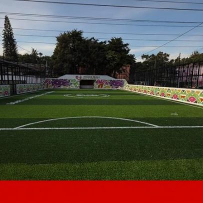 Nos bairros mexicanos, os campos são novos; o resto espera