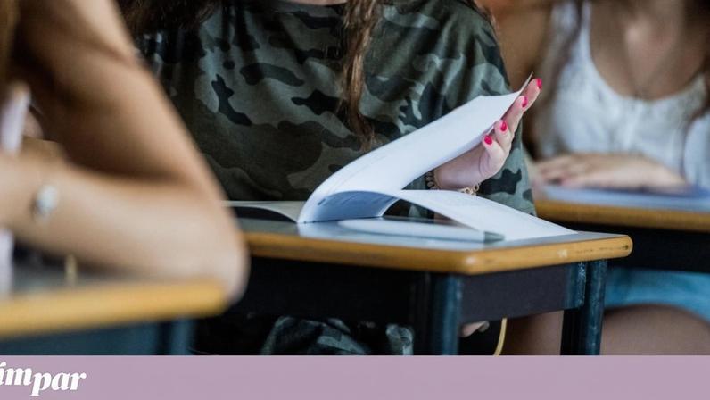 Aviso escolar: não levem minissaias para os exames
