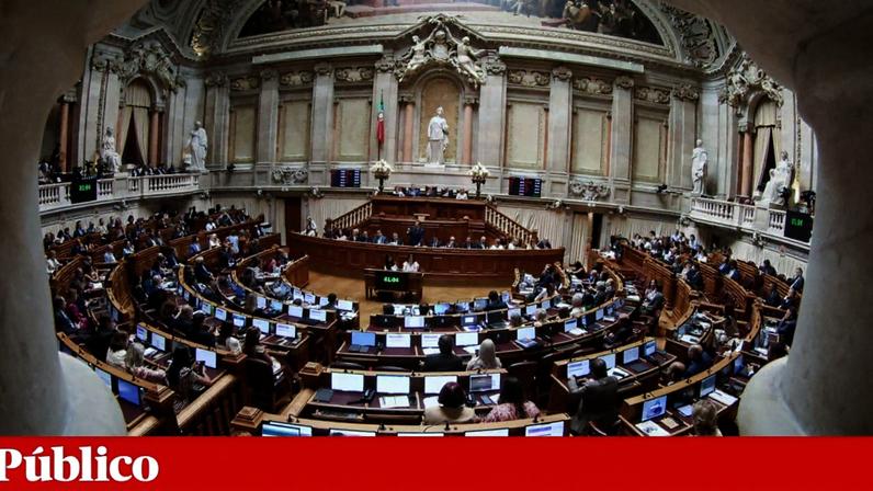 PS pede ao Parlamento pronúncio sobre convites a líderes para jogos do Mundial