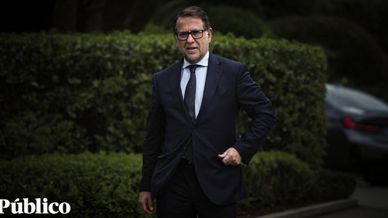 O antigo director nacional da PJ Luís Neves, hoje ministro da Administração Interna, é um dos dirigentes referido na queixa