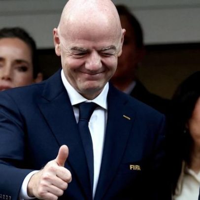 Infantino usa jato privado para assistir a dois jogos do Mundial por dia