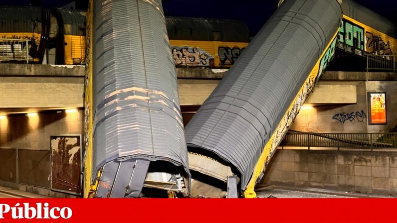 Depois da colisão, as carruagens caíram da ponte em Munique