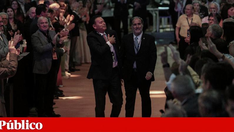Luís Montenegro a entrar no 43.º congresso do PSD para iniciar um novo ciclo de dois anos à frente do partido