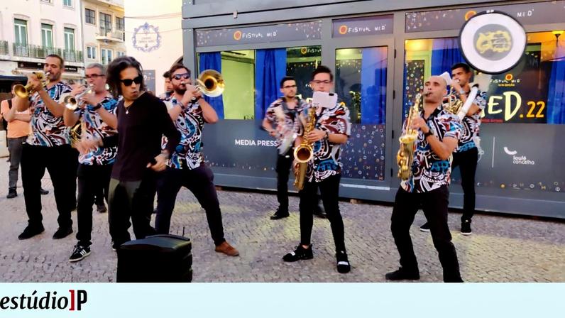 O MED é um festival que procura envolver todos os sentidos e transformar a cidade num espaço de encontro entre pessoas e culturas