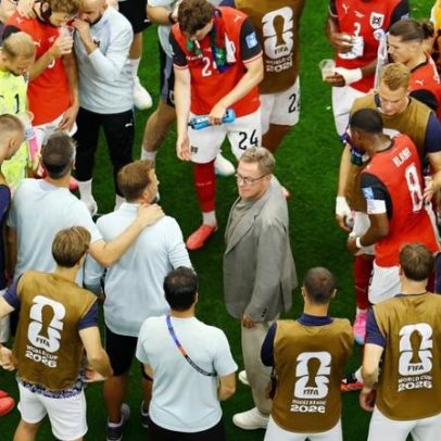 Infantino comenta pausas para hidratação no Mundial: FIFA não ganha nada