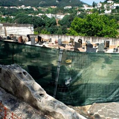 Cemitério de Carvoeira muda de sítio; alguns corpos serão trasladados