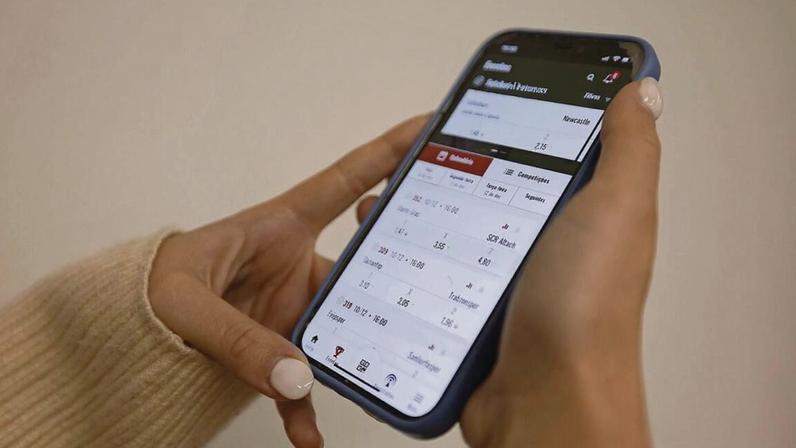 Jogos e apostas online apresentam os maiores riscos de adição entre os jovens de 18 anos