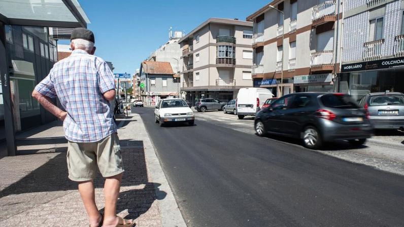 Rua D. Afonso Henriques: Maia reparou o lado; Gondomar fica sem intervenção