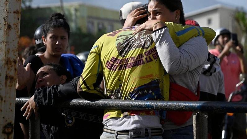 Luz do dia revela dimensão da tragédia na Venezuela com imagens da destruição