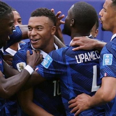 Messi, Mbappé e Haaland bisam rumo aos oitavos de final