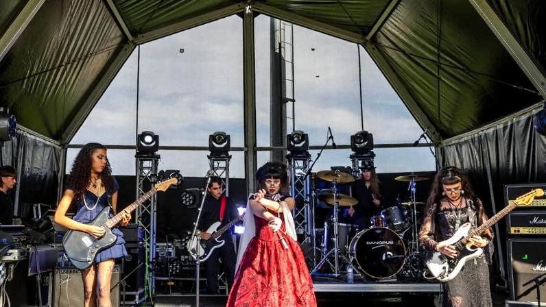 Menta, Davi Days e Filhos da Pátria sobem ao palco do JN