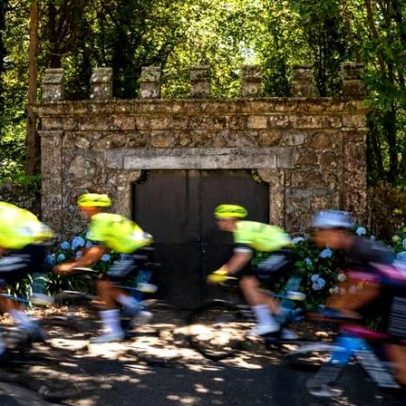 Chegada atribulada em dia de calor na segunda etapa do Grande Prémio JN