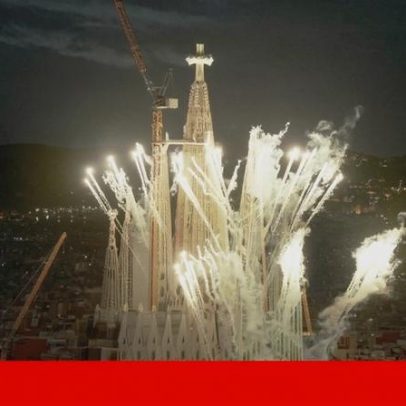 Basílica da Sagrada Família atinge o ponto mais alto com bênção do Papa