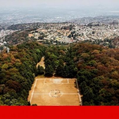 Campos de futebol improváveis que pintam a paisagem do México