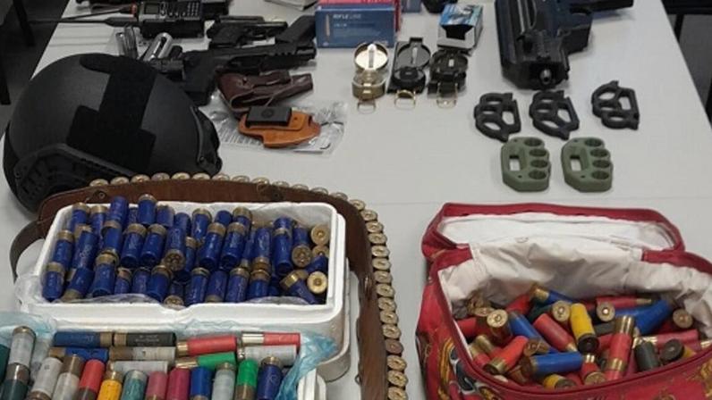 Polícia Judiciária apreendeu armas e munições a membros do Movimento Armilar Lusitano