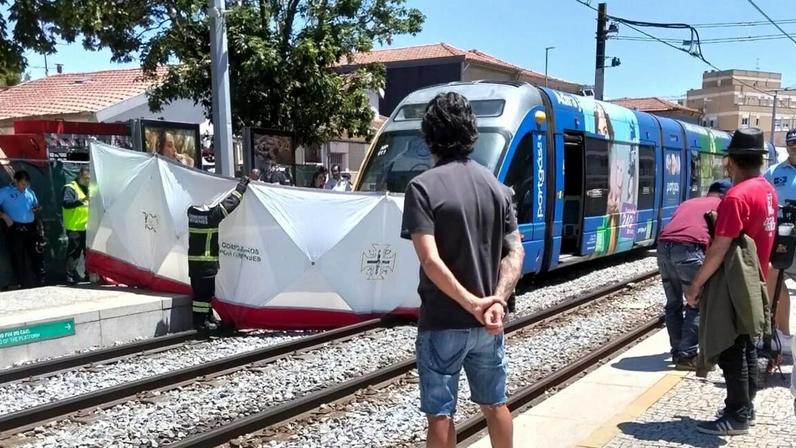 Jovem atropelado pelo metro na estação de Francos
