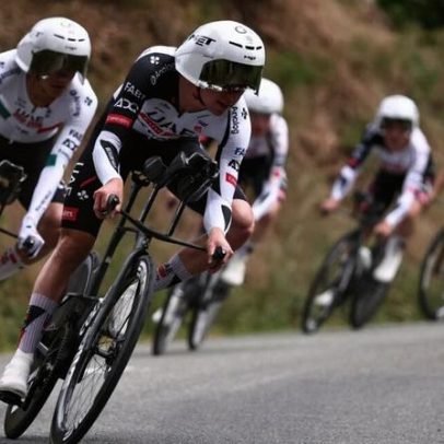 Visma-Lease vence crono; Baudin mantém liderança no Tour Auvergne-Rhône-Alpes