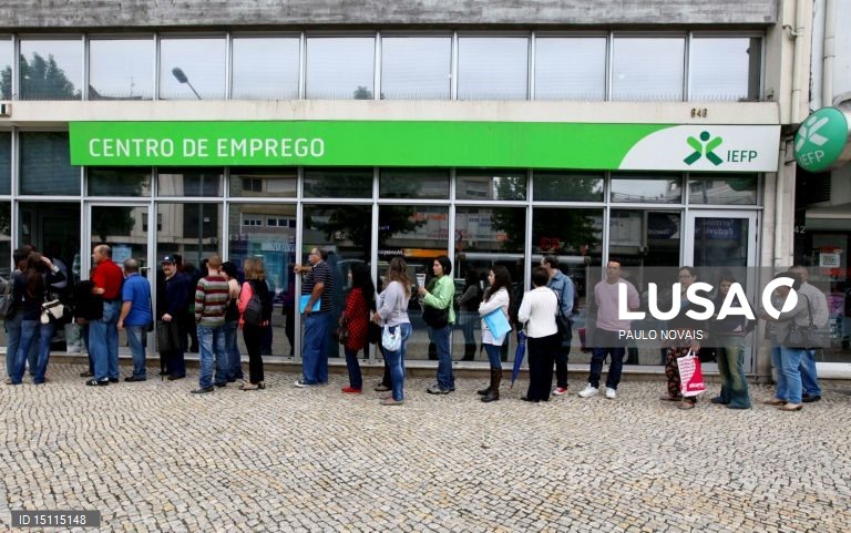 Número de desempregados nos centros de emprego recua 8,7% em maio – IEFP