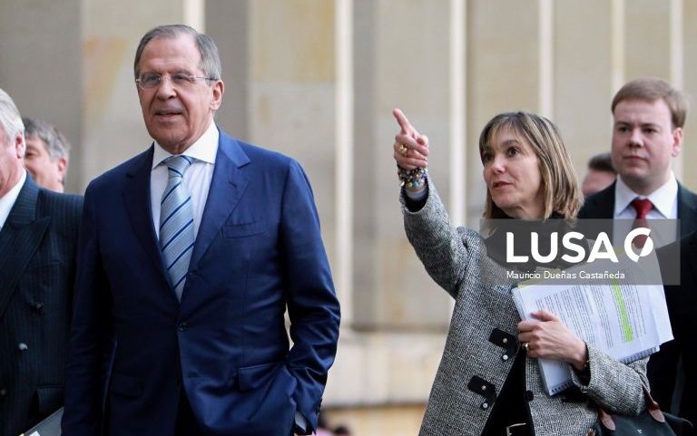 Moscovo afirma que Washington deixou de ser mediador imparcial