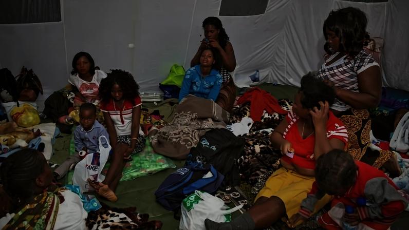 Moçambique recebe 169 repatriados após ataques xenófobos na África do Sul