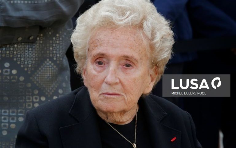 Morreu a viúva do ex-presidente francês Jacques Chirac