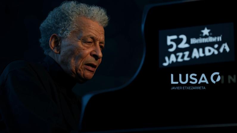 Morreu aos 91 anos o pianista de jazz sul-africano Abdullah Ibrahim