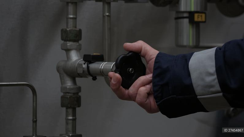 Energia renovável cresce na UE em 2025, fósseis recuam segundo Eurostat