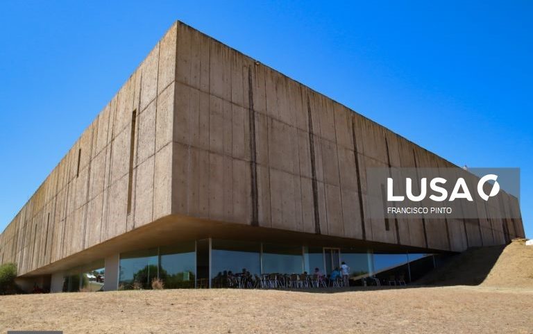 Museu do Côa apresenta exposições sobre contemporaneidade e arte rupestre