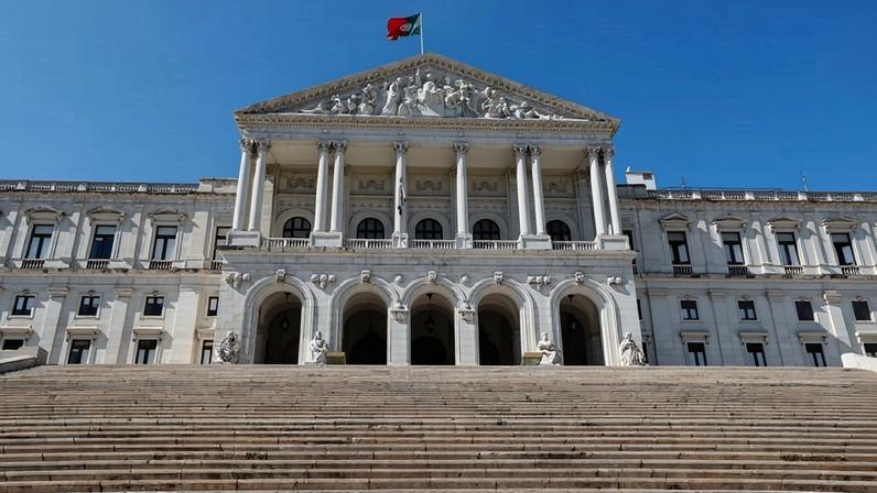 Parlamento debate hoje criação de prestação social única que agrega 13 apoios