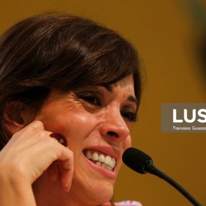 Camila Sosa Villada diz que resposta à violência anti-LGBT passa por ofender