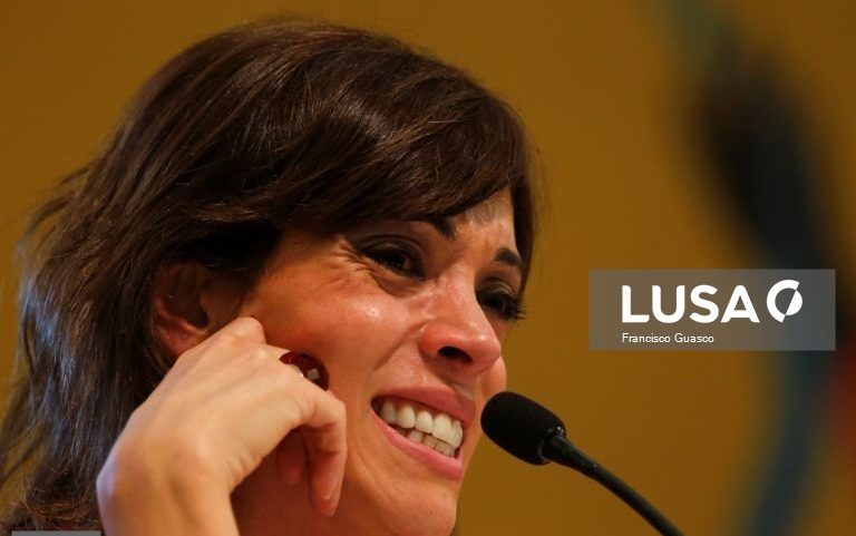 Camila Sosa Villada diz que resposta à violência anti-LGBT passa por ofender
