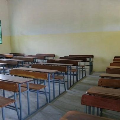 Governo moçambicano reconhece atraso no pagamento de horas extras a docentes