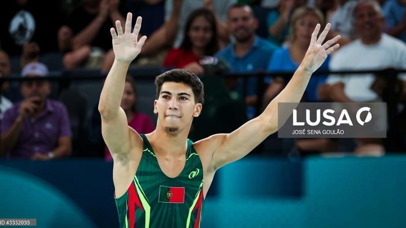 Gabriel Albuquerque conquista prata na Taça do Mundo de trampolins em Arosa