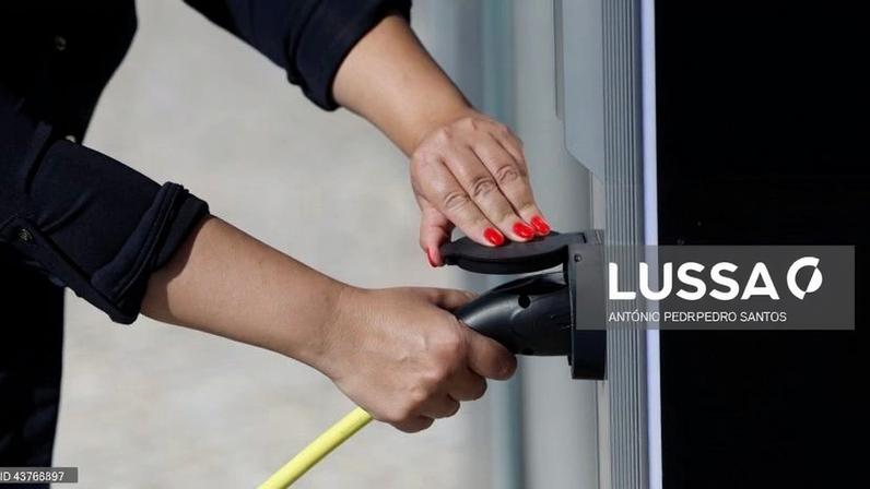 Veículos a gasolina saem dos dez mais vendidos na China pela primeira vez