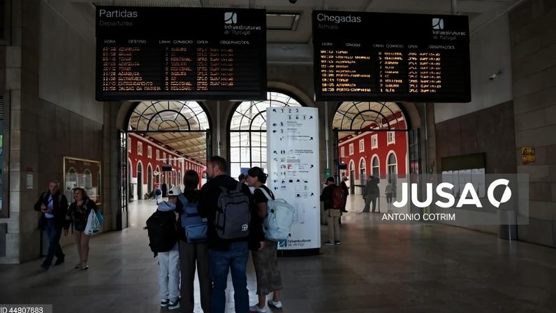 Greve geral já interrompe 19,3% dos comboios até às 16:00