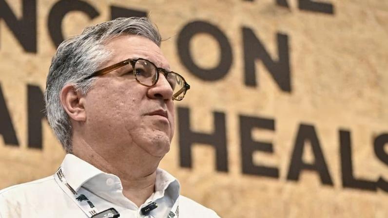 Brasil suspende vacina contra dengue por possível ligação a mortes e 42 casos