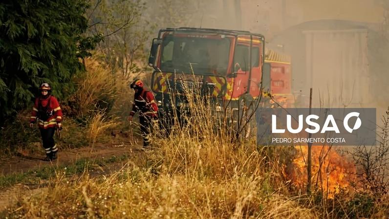 Incêndio em Terras de Bouro reforçado com três meios aéreos