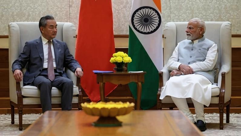 China apela à Índia para manter impulso positivo nas relações bilaterais