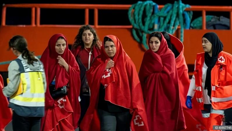 Magistrados alertam para dupla discriminação de mulheres e crianças migrantes na UE