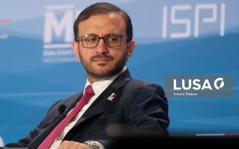Qatar anuncia grupos para vigiar aplicação do acordo no início das conversações entre EUA e Irão