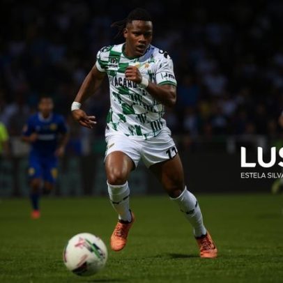 Extremo Cédric Teguia deixa o Moreirense